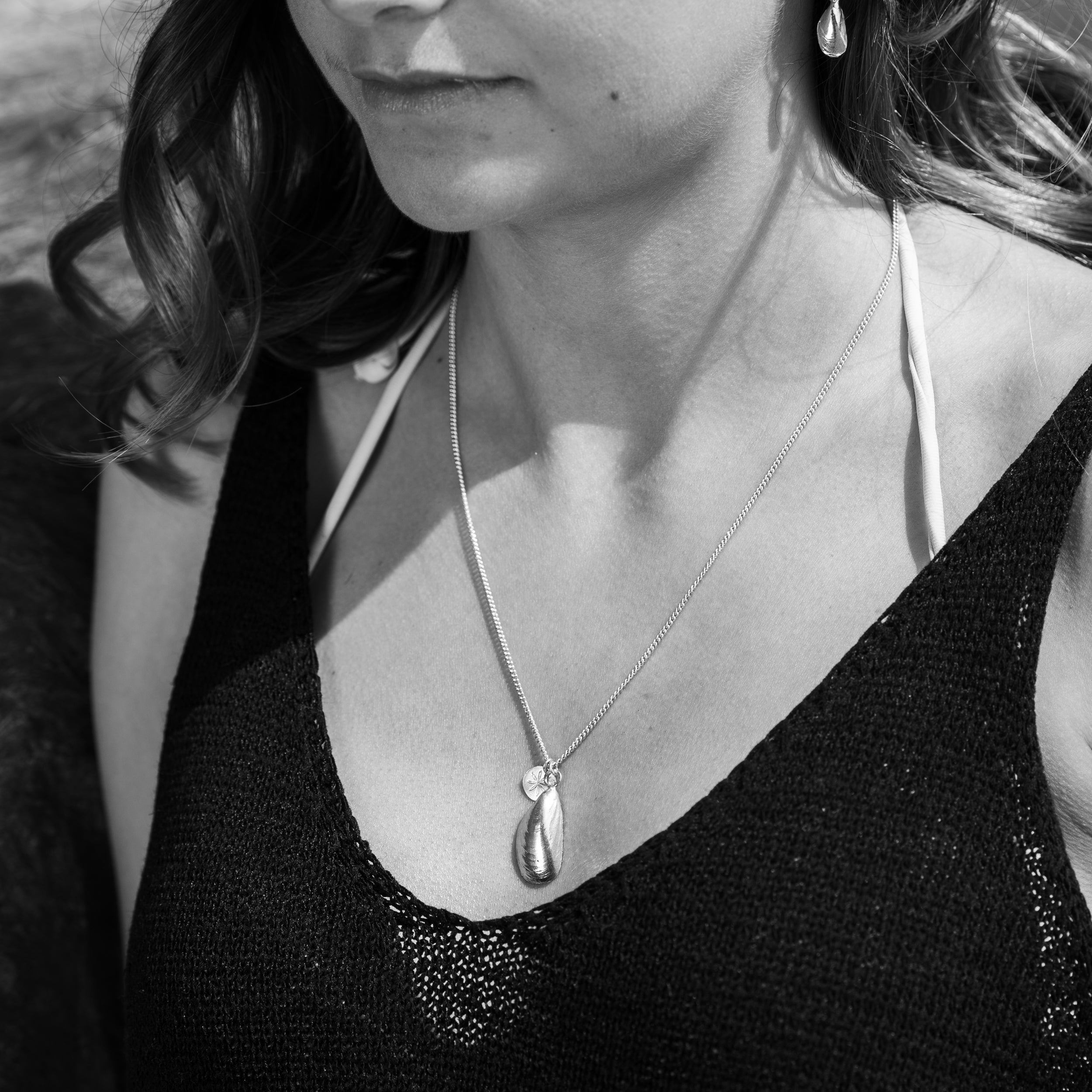 Mattiscombe Mussel Shell Pendant Necklace (Silver Chain)