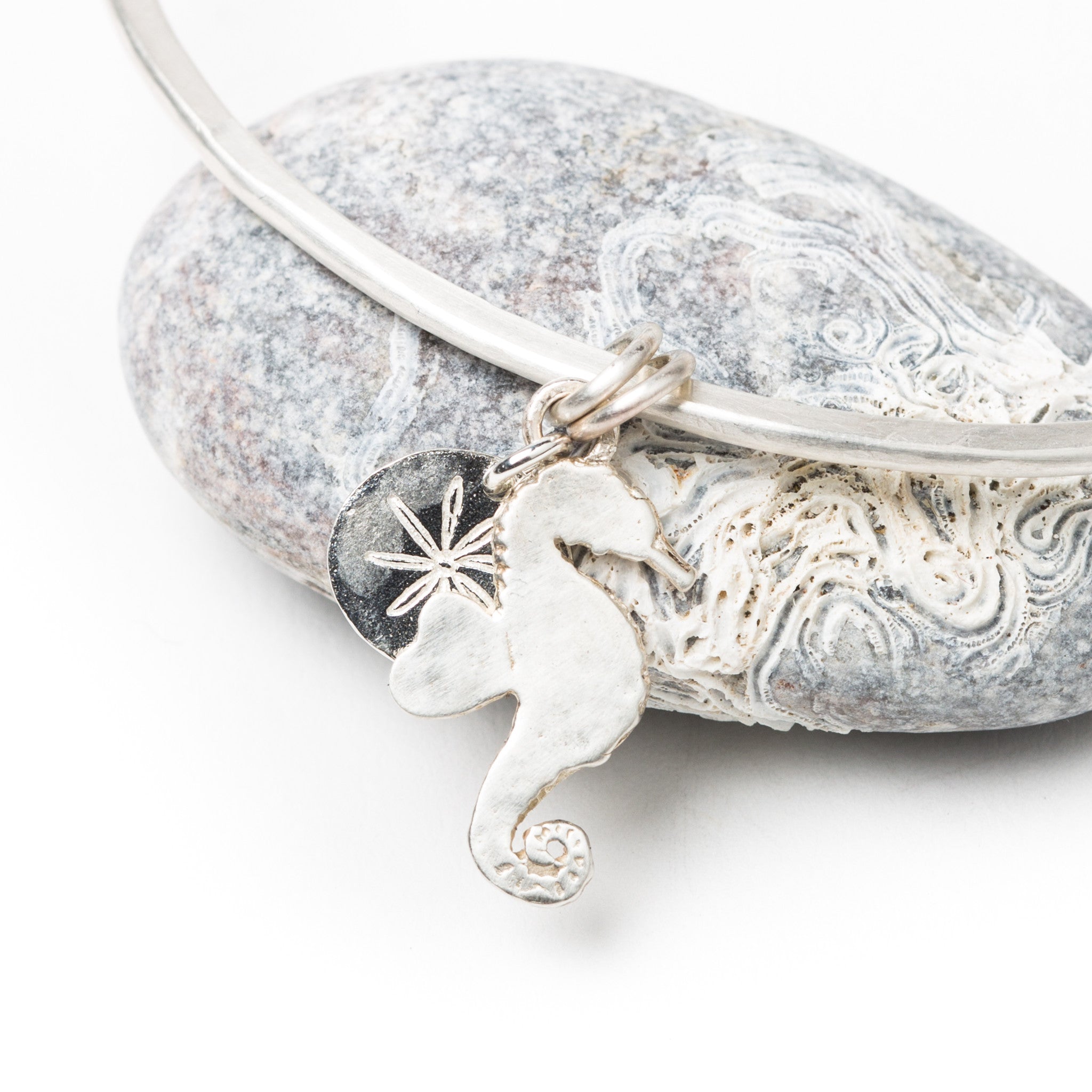 Silver Seahorse Bangle (Hammered Silver)