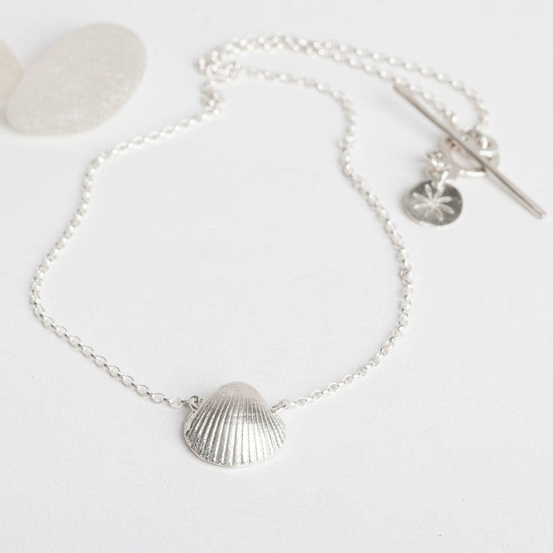 Bantham Scallop Shell T-Bar Necklace
