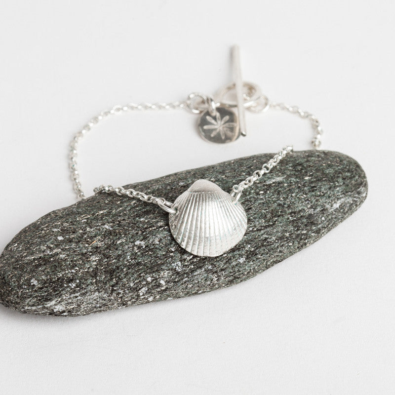 Bantham Scallop Shell Bracelet (Silver Chain)