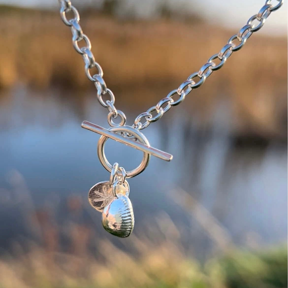 Small Cowrie Shell T-Bar Necklace (Chunky Chain)