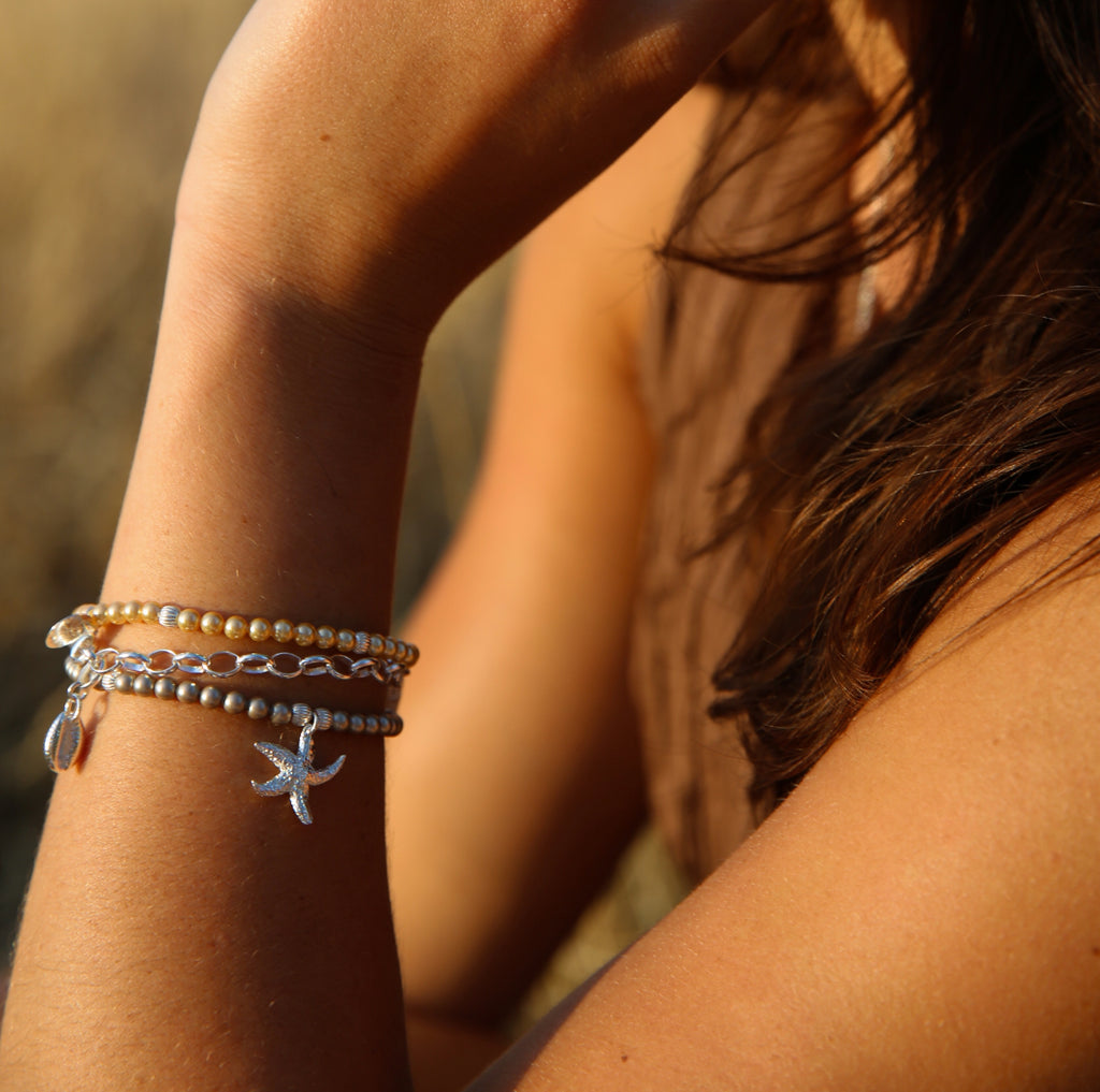 Cowrie Shell on Chunky Chain Bracelet