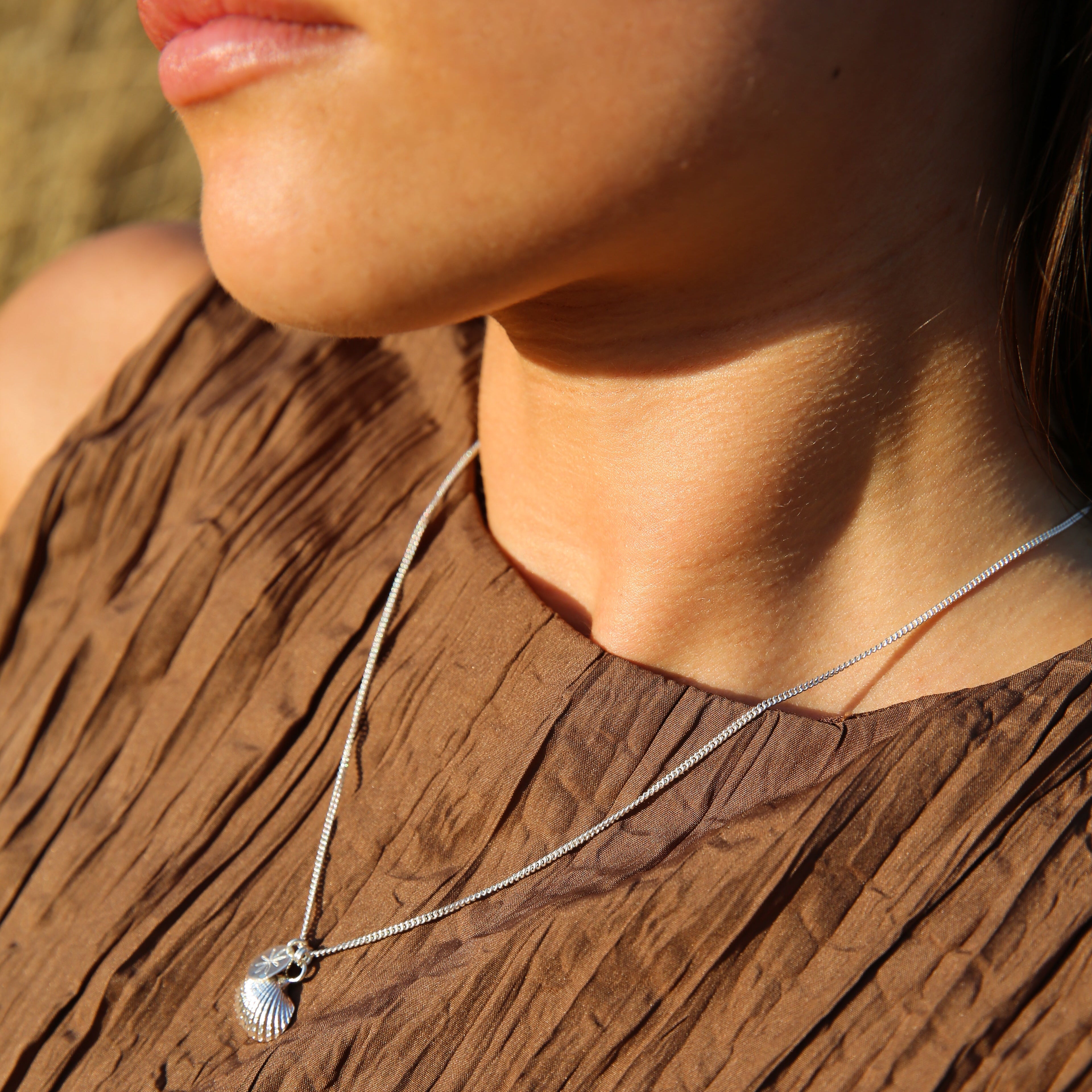 Bantham Scallop Shell Pendant Necklace