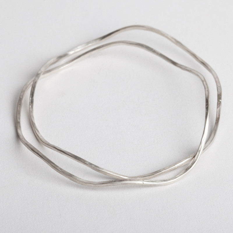 Shoreline Ripple Bangle (Hammered Silver)