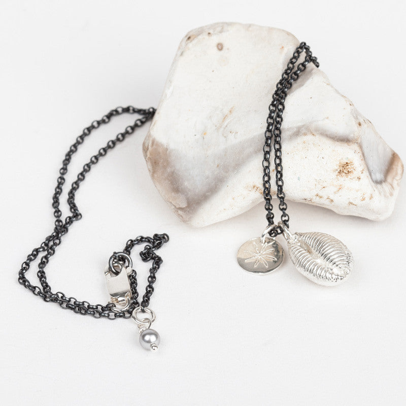 Large Cowrie Shell Pendant Necklace